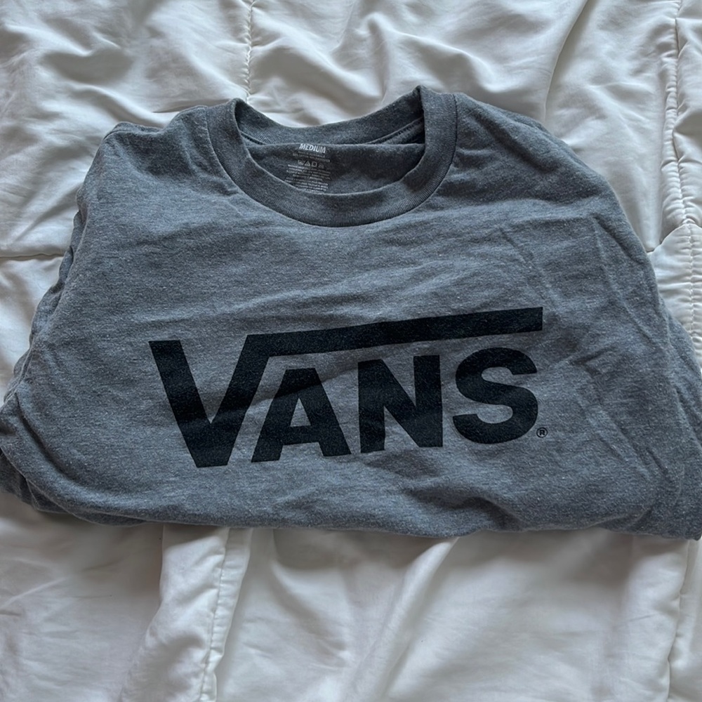 Slightly cropped gray vans shirt
